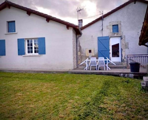 Maison dans hameau calme et proche tous commerces